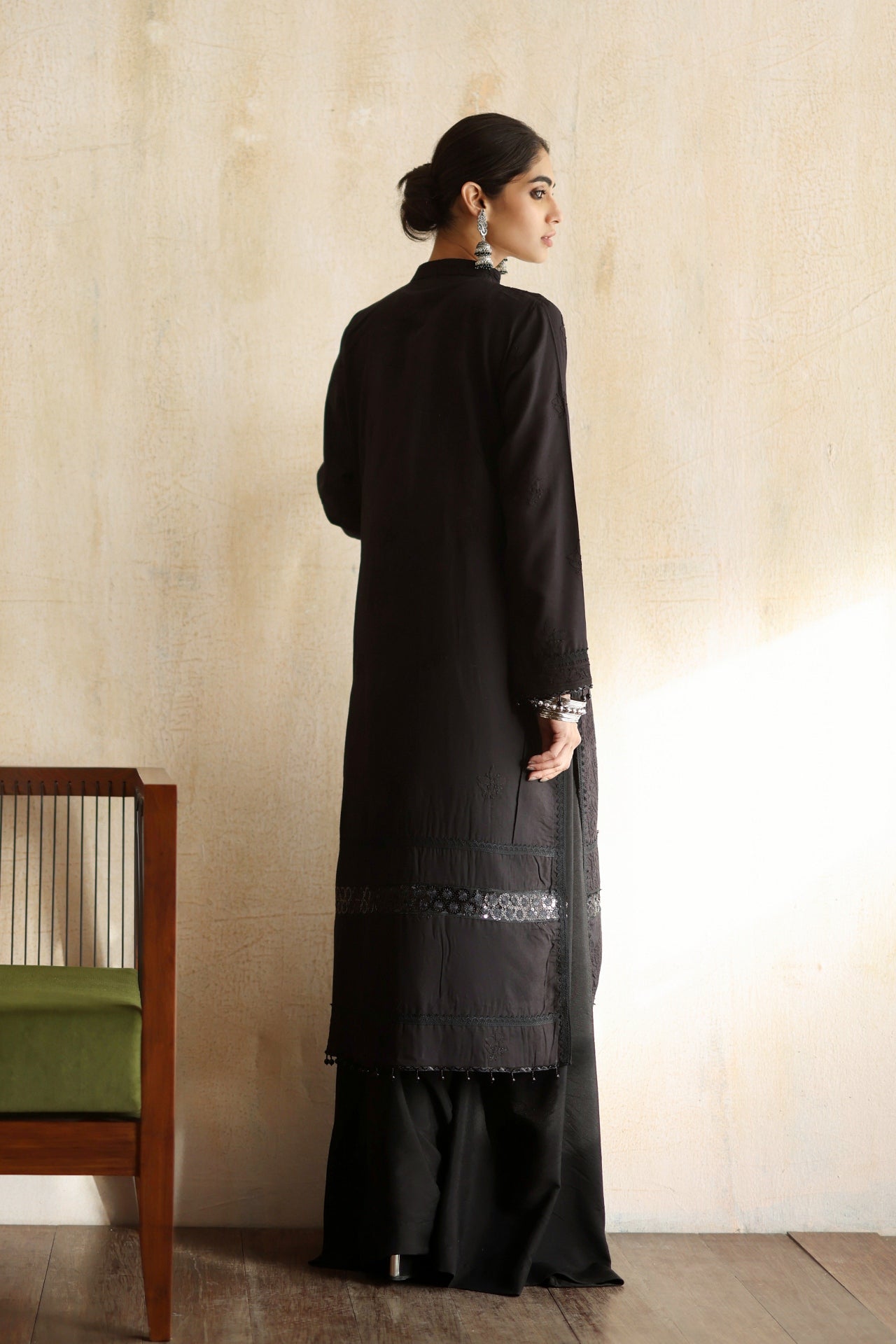 Karigars Essentials Aafrinish By Niazi Black Chikankari Kurta Dupatta  Ersa Batool Rizwan Haq Hand Embroidered 