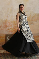 Load image into Gallery viewer, Beige &amp; Black Tree of Life Kantha Shirt &amp; Lehenga
