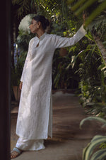 Load image into Gallery viewer, White Chikankari Kurta
