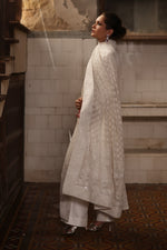 Load image into Gallery viewer, White Chikankari Chadar, Raw Silk Kameez and Izaar
