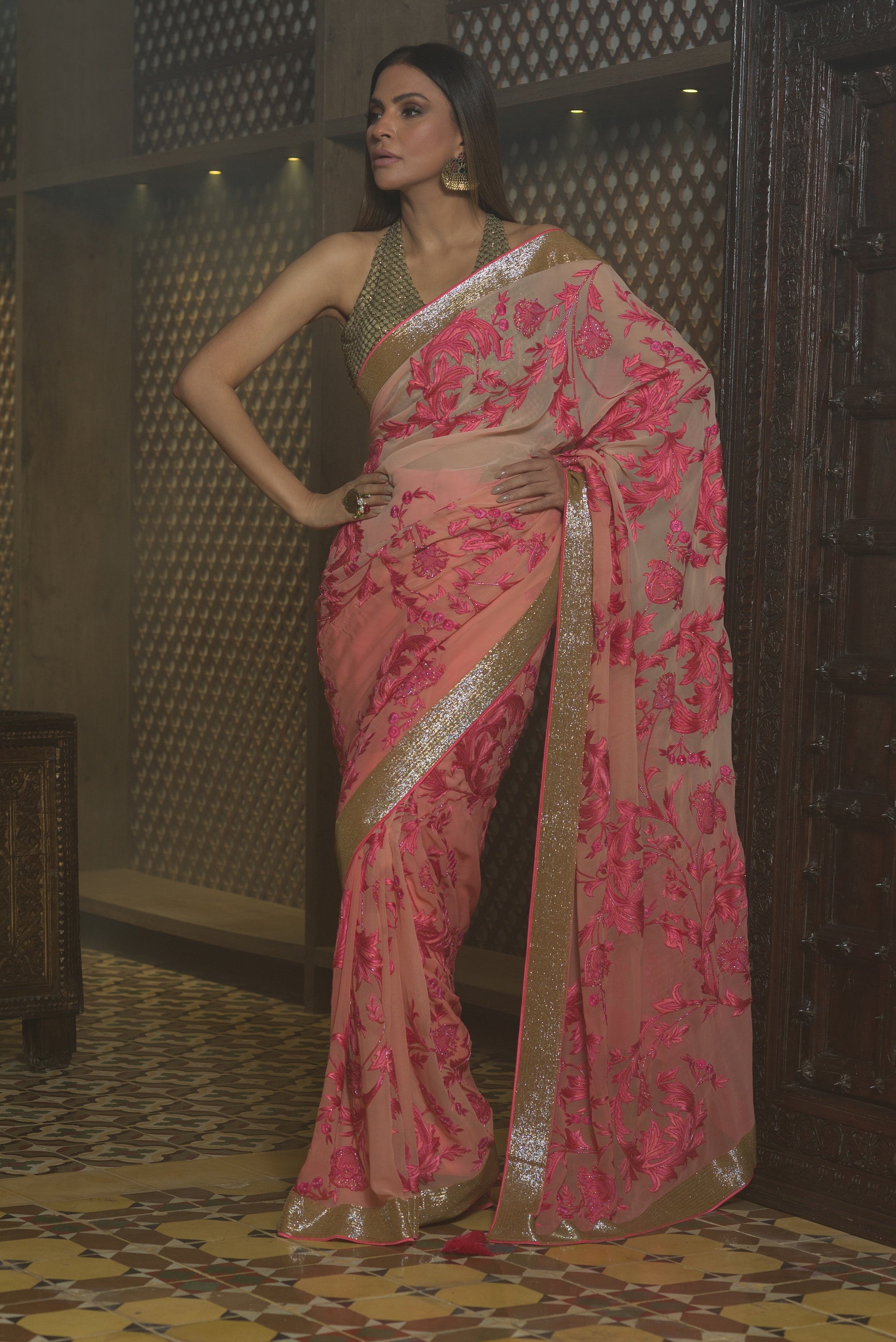 Aafrinish By Niazi Fouzia Aman Pink hand embroidered Kashida Kari Saree Old Havelli 