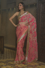 Load image into Gallery viewer, Aafrinish By Niazi Fouzia Aman Pink hand embroidered Kashida Kari Saree Old Havelli 
