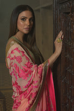 Load image into Gallery viewer, Aafrinish By Niazi Fouzia Aman Pink hand embroidered Kashida Kari Saree Old Havelli 
