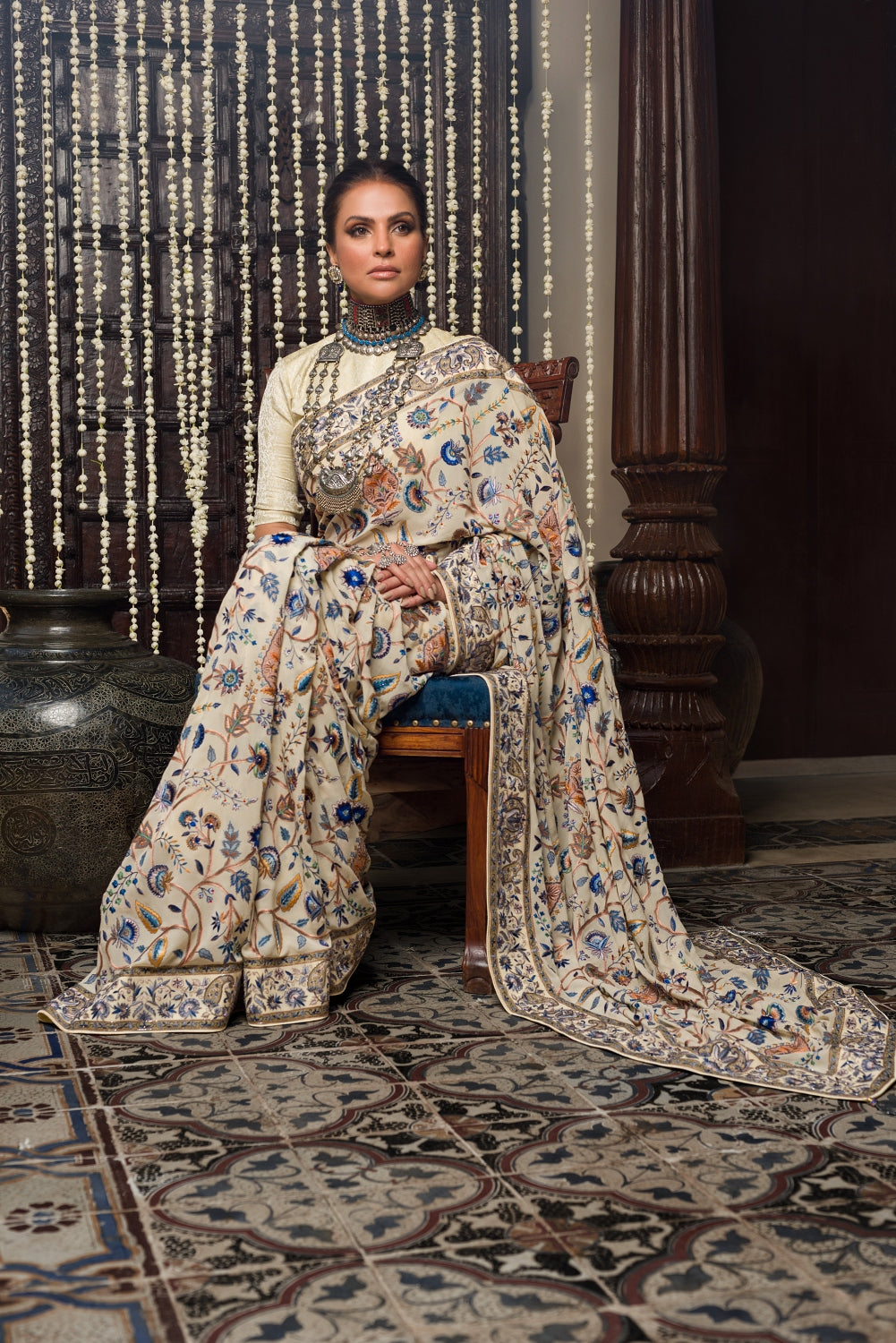 Aafrinish By Niazi Fouzia Aman Off white hand embroidered Kashida Kari Saree Old Havelli 